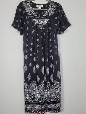 Vintage Expressions House Porch Dress Muumuu Size M Black White Pockets Cottage